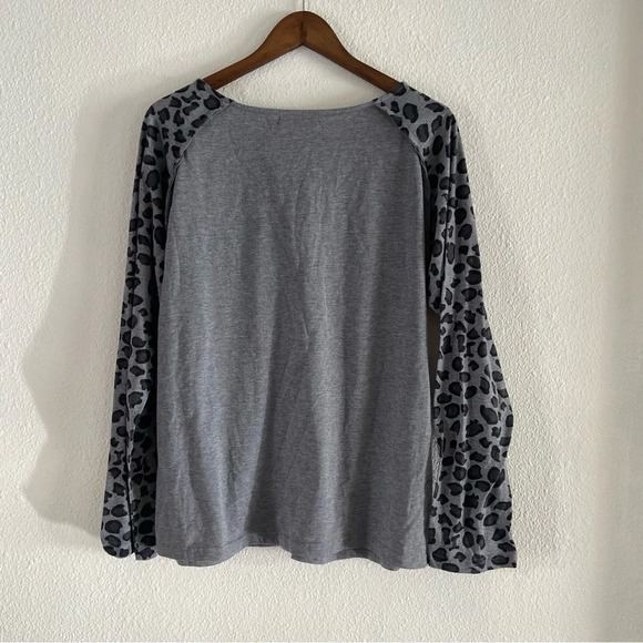 Raglan Leopard Shirt Baseball Tee Lace Up Front Animal Print Top XXL - Picture 9 of 10